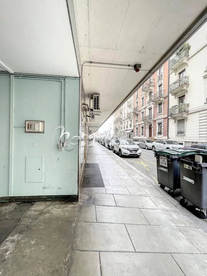 Parking sous-terrain aux Eaux-Vives