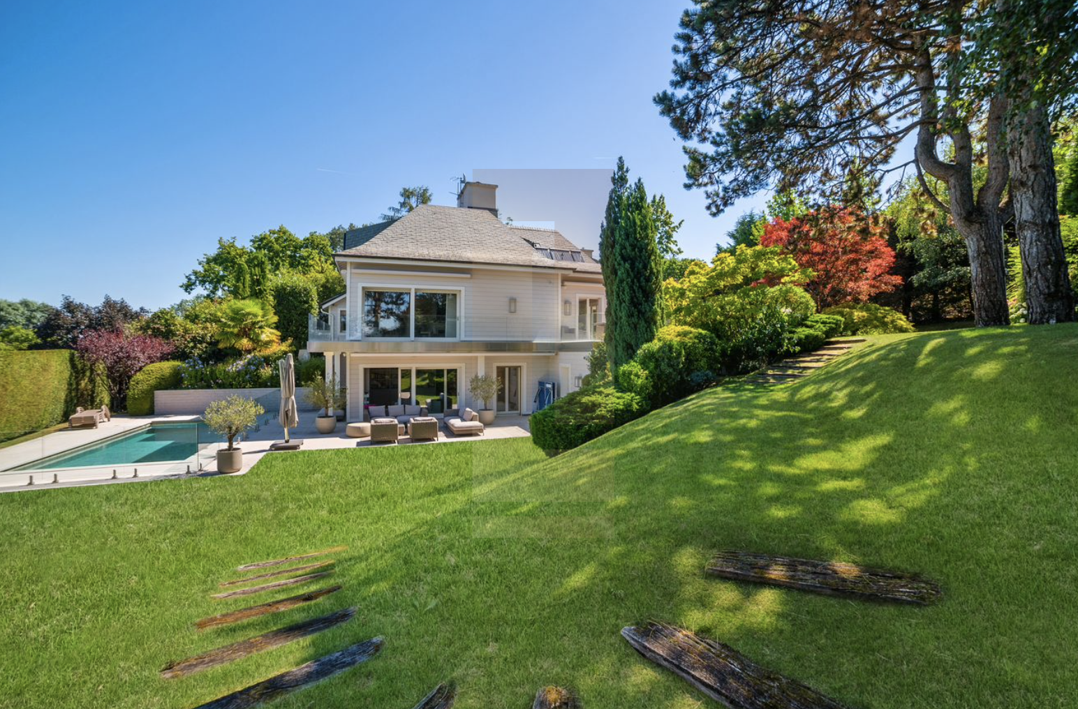 Sublime maison avec vue lac à Anières