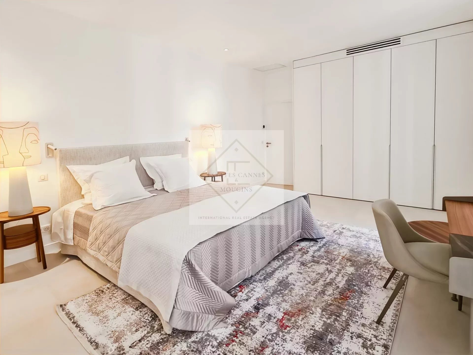 Superbe maison de ville au cœur de Cannes. Rue d'Antibes