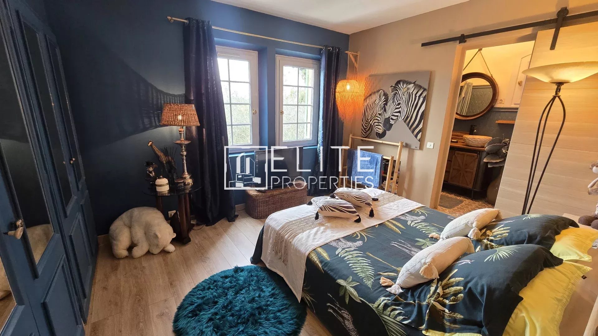 MAISON DE 260 m² – PISCINE CHAUFFÉE – ROQUEFORT-LES-PINS