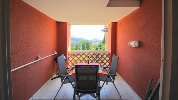 À vendre – Studio cabine avec vue exceptionnelle sur l'Estérel et la baie d'Agay
