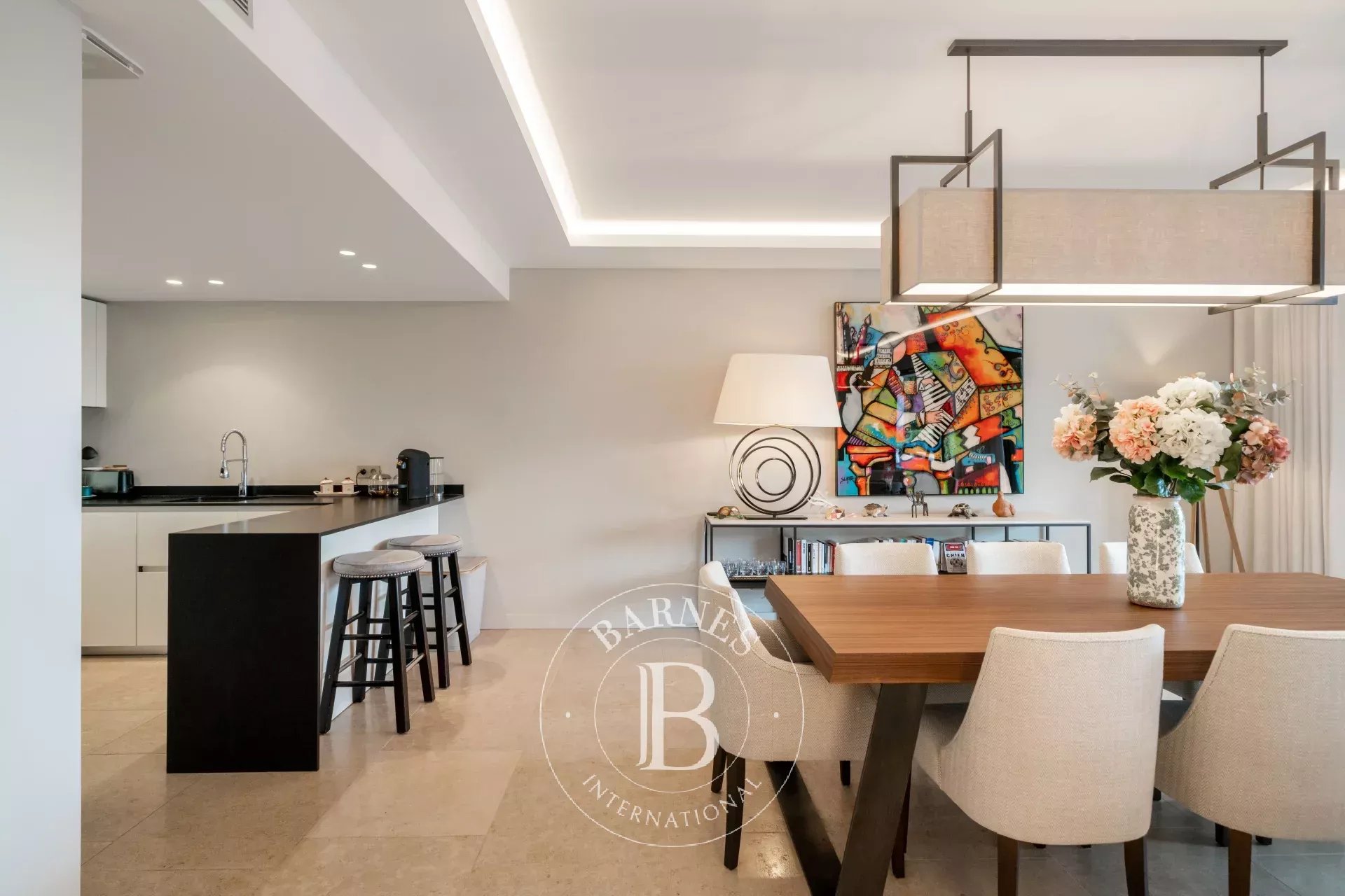 Saint-Paul de Vence – Appartement d’exception avec vaste terrasse et vue mer
