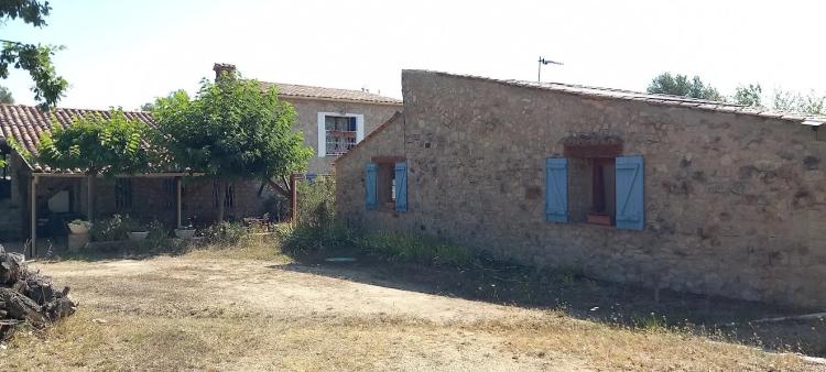 Propriété d’Exception à Vendre – 6 600 m² avec Piscine et 3 Bâtiments