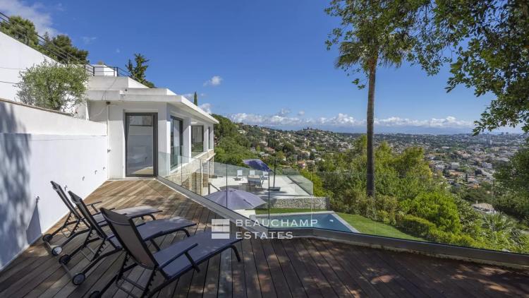 Villa contemporaine 5 chambres avec vue mer et pisicine - Golf Juan
