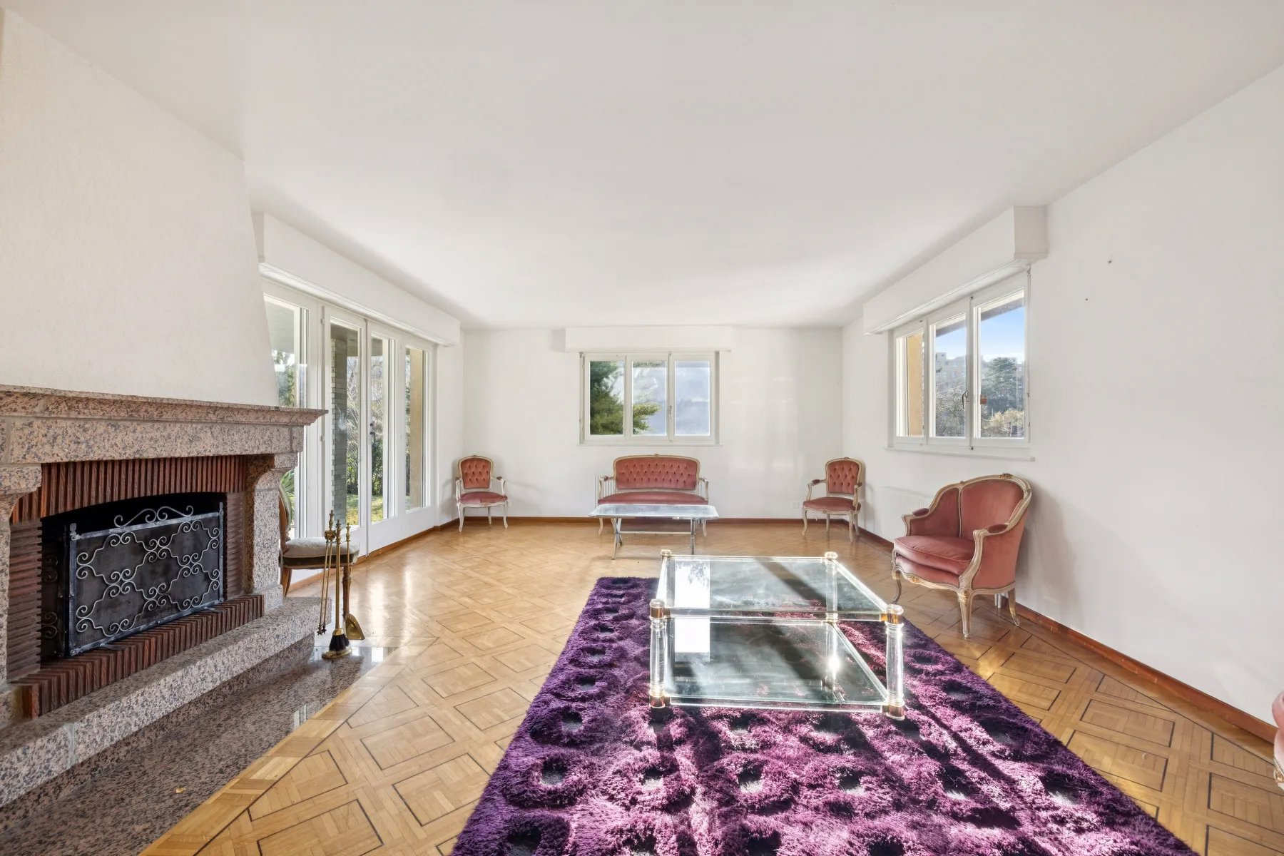 Spacieuse Villa Familiale De Plain Pied Avec Un Fort Potentiel