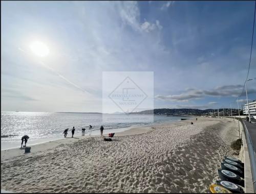 Élégant 2 pièces neuf proche plage à Juan-les-Pins