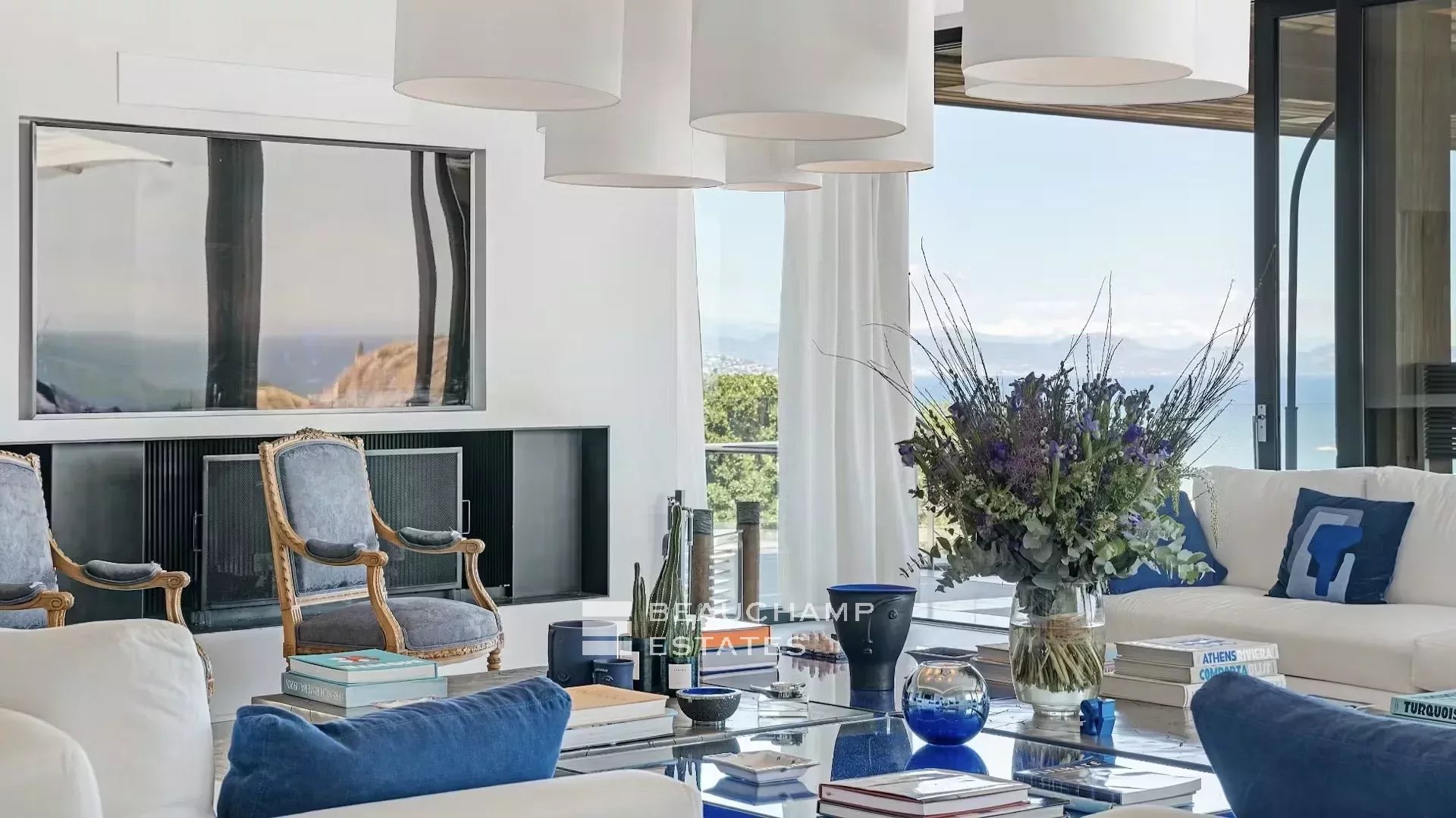 Villa d'exception proche du villa de Saint-Tropez avec prestations de grand luxe