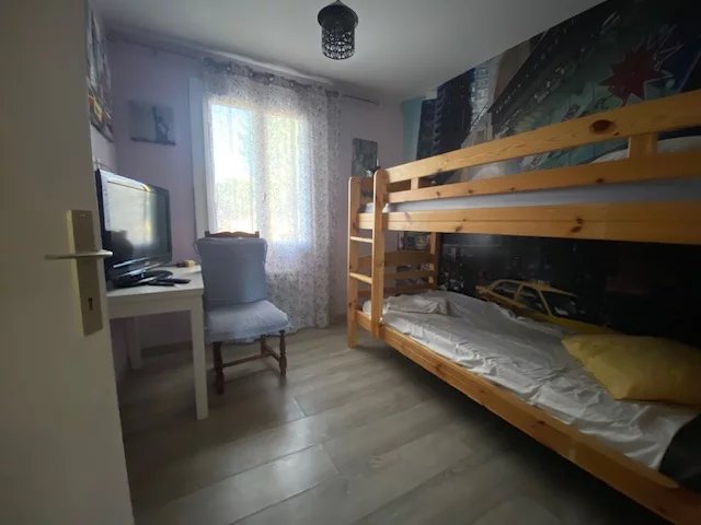 REGUSSE JOLIE MAISON RENOVEE 100 M2