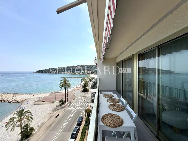 Trois pièces en dernier étage avec deux terrasses,  superbe vue mer panoramique, cave et garage