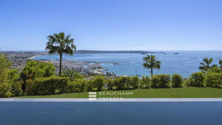 Villa contemporaine 5 chambres avec vue mer et pisicine - Golf Juan