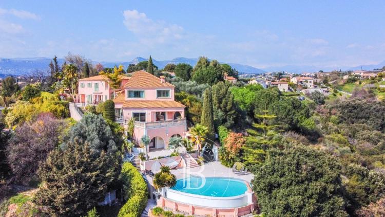 CAGNES-SUR-MER – PROPRIÉTÉ D’EXCEPTION EN POSITION DOMINANTE – VUE PANORAMIQUE MER