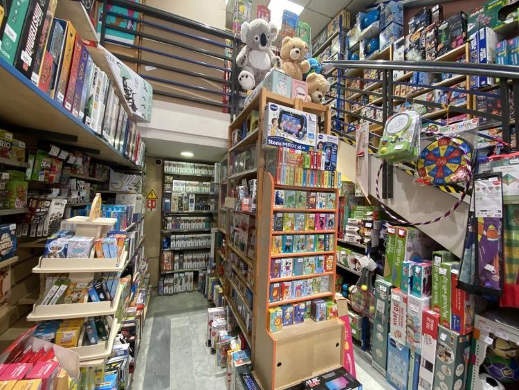 A VENDRE MENTON CARRE D'OR - FONDS DE COMMERCE JOUETS