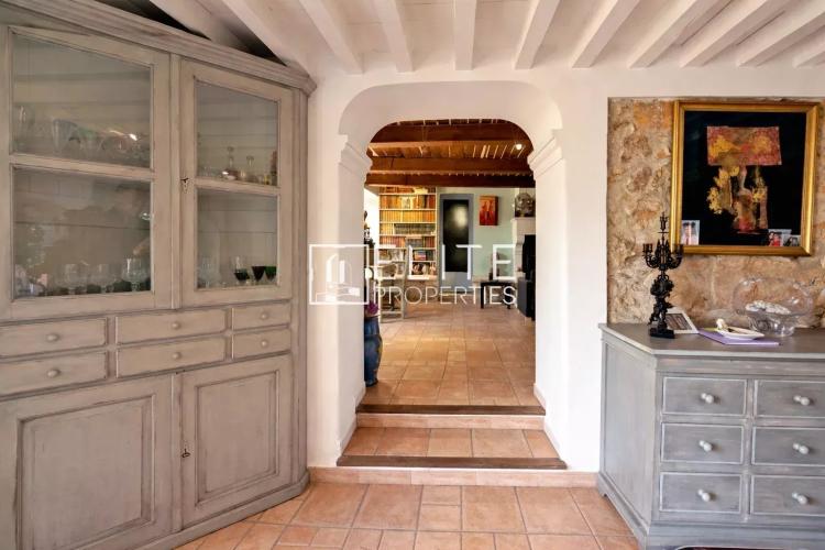 Grasse : Maison de Maître avec Potentiel Constructible Majeur !
