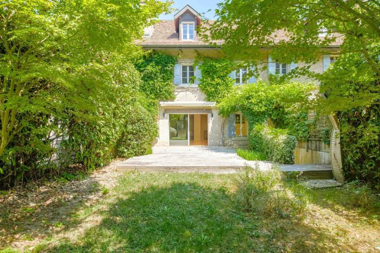 Magnifique maison de village avec jardin en PPE