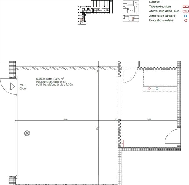 Schöner Gehweg mit Terrasse