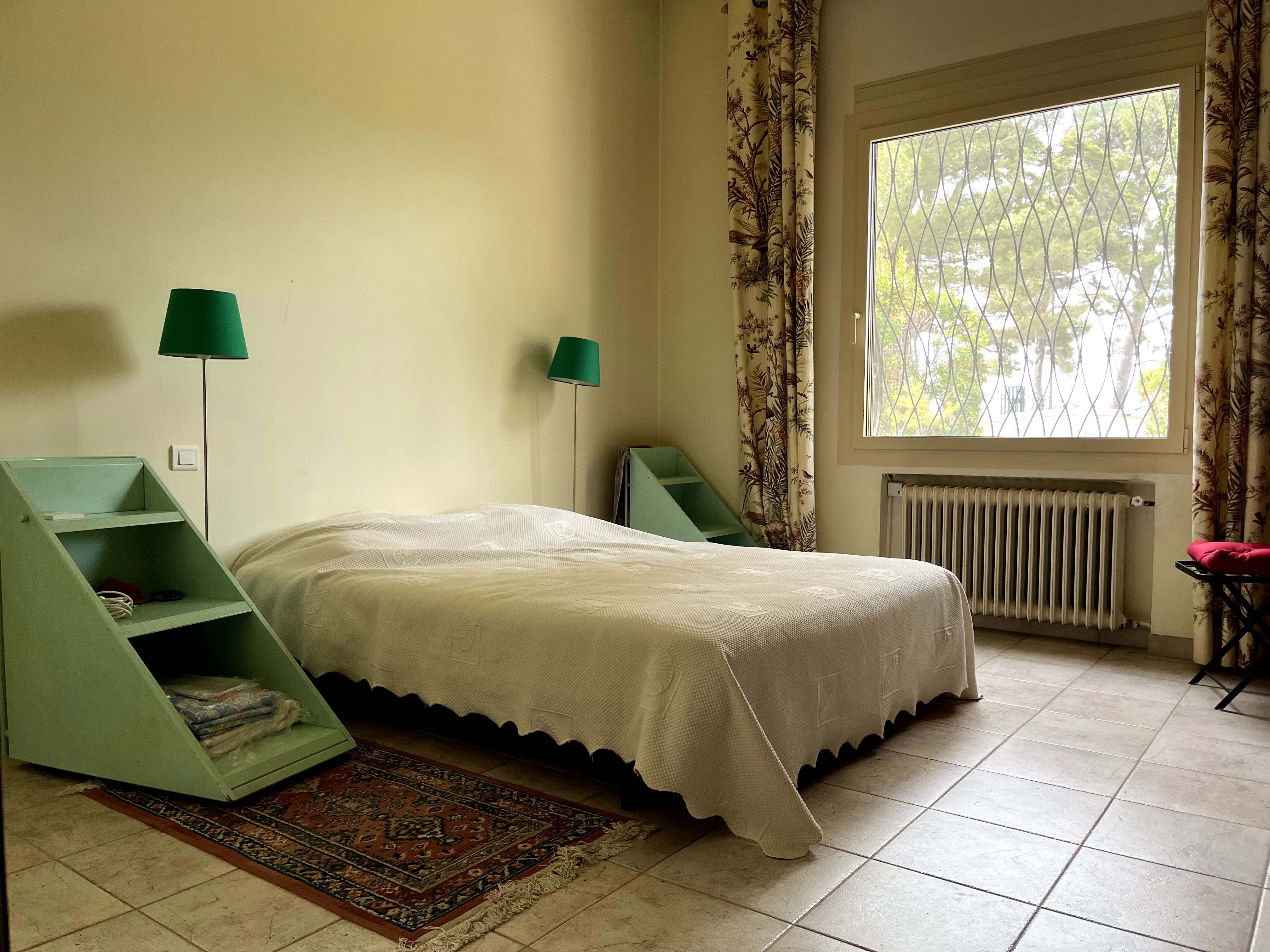CAP D'ANTIBES - PREMIERE LIGNE - BAISSE DE PRIX - VILLA DANS DOMAINE SECURISÉ DU CAP