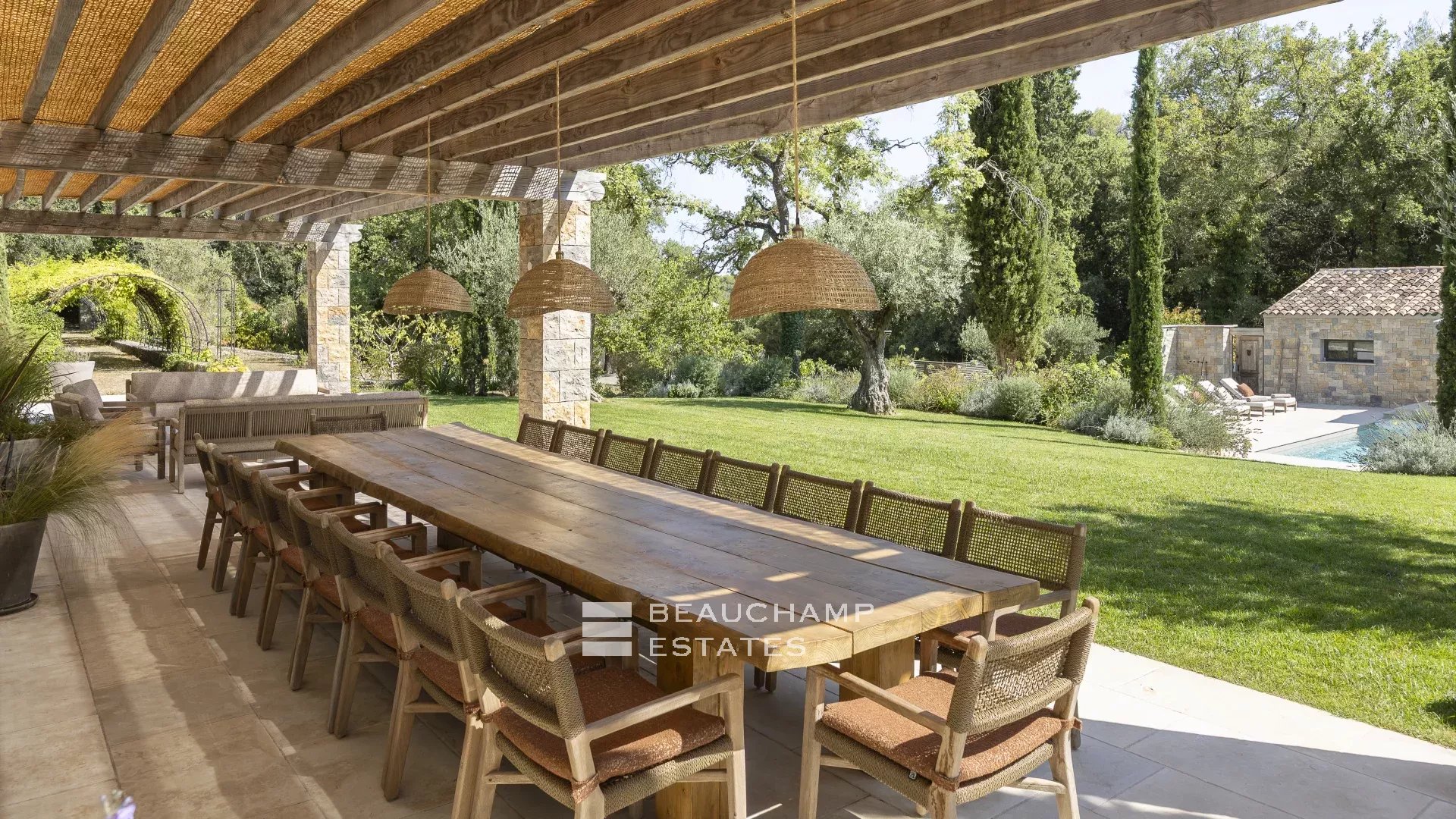 Exclusivité - Domaine fermé de 12 chambres  avec piscine  - Valbonne