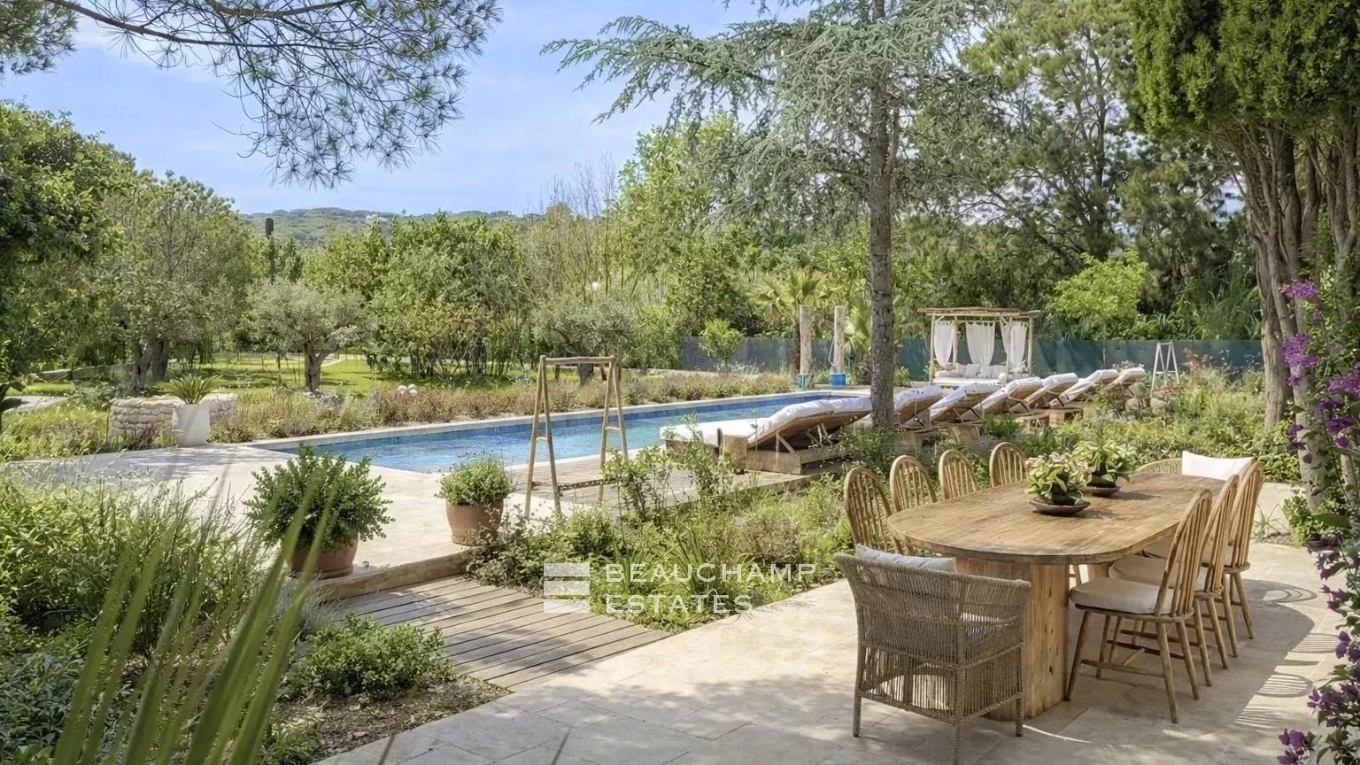 Villa bohème chic à deux pas de la plage des Canoubiers et du centre de Saint-Tropez