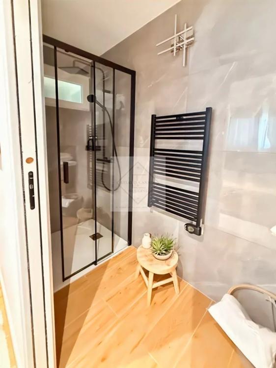 Palm Beach – Superbe 2 pièces entièrement refait Place de l’Étang