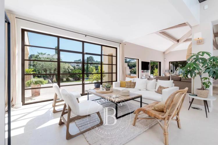 Valbonne - Luxueuse propriété familiale avec maison d'amis - A pied du village - 8 chambres