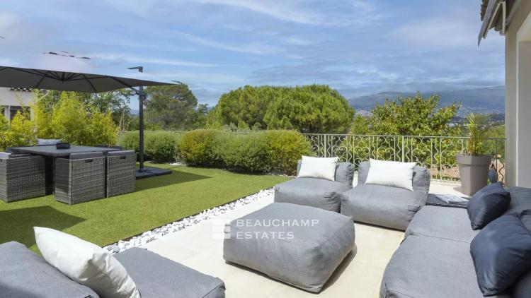 Villa moderne 5 chambres avec vue colline - Mougins