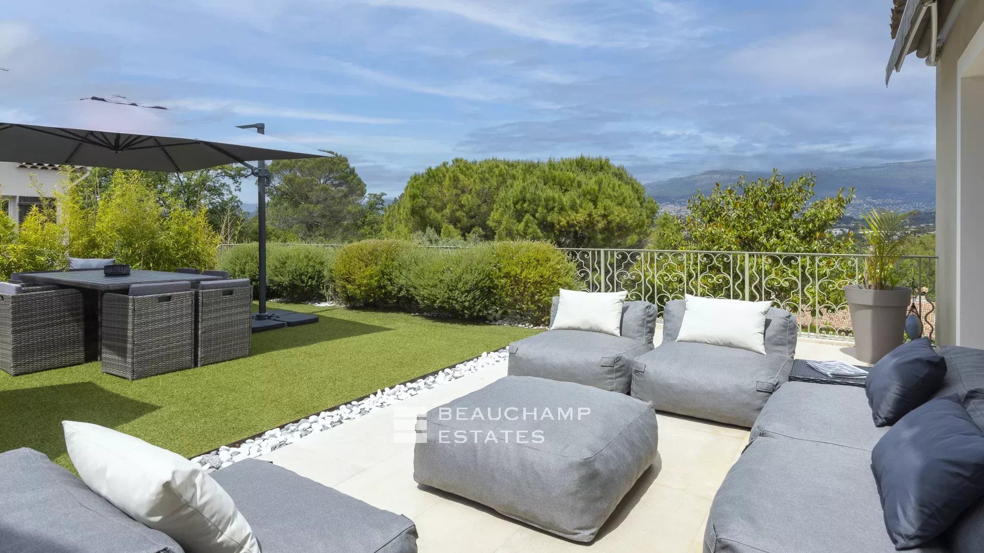 Villa moderne 5 chambres avec vue colline - Mougins