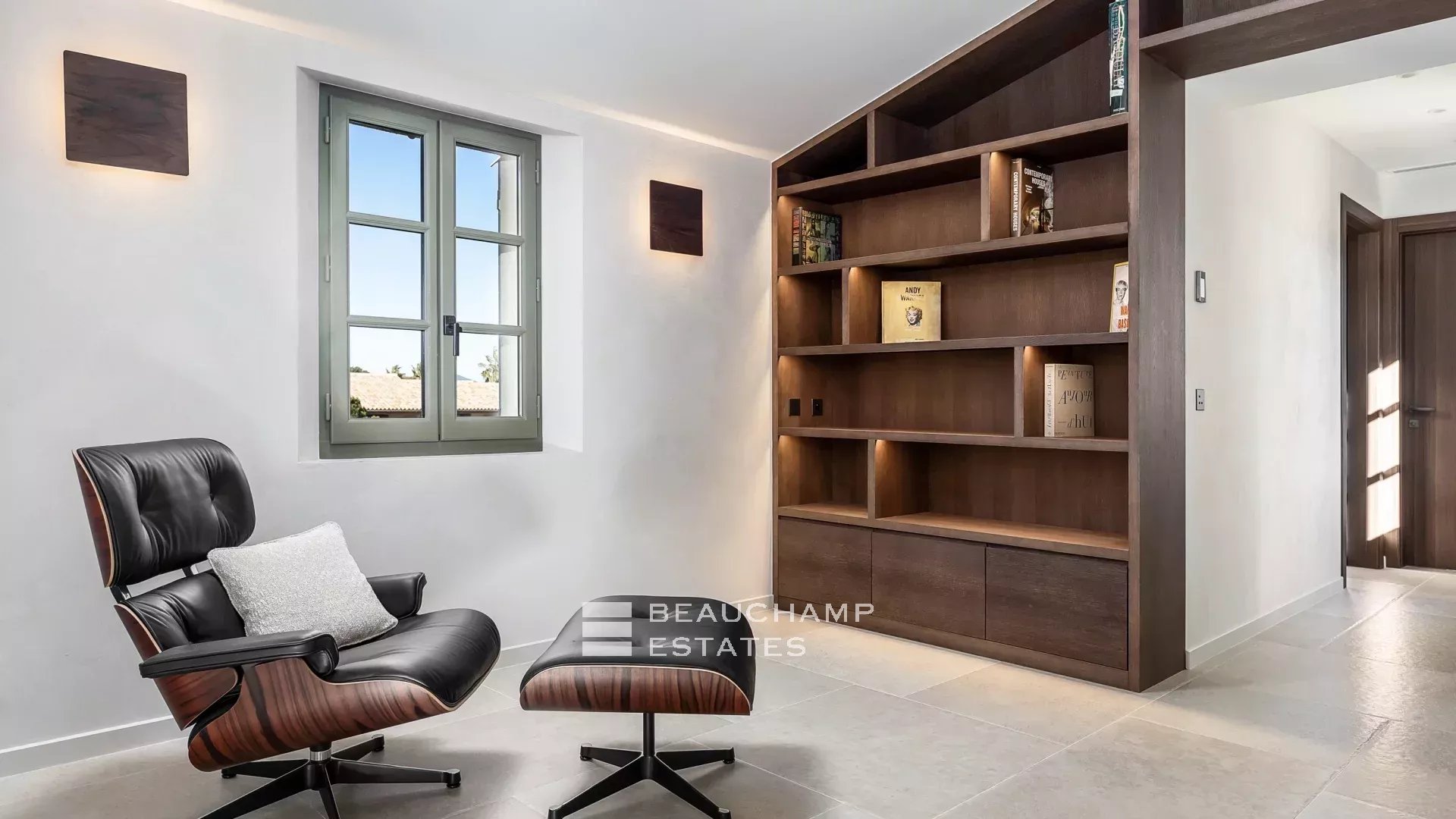 Prestigieuse villa à pieds du centre de Saint-Tropez, entourée de vignes
