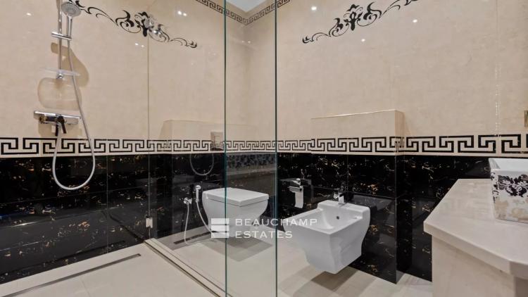 À deux pas de la Croisette – Appartement familial, Cannes, 4 chambres, volumes généreux & cave
