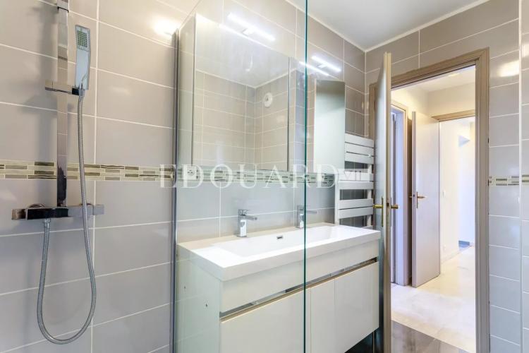 Penthouse clefs en main avec magnifique vue mer panoramique et spectaculaire toit terrasse