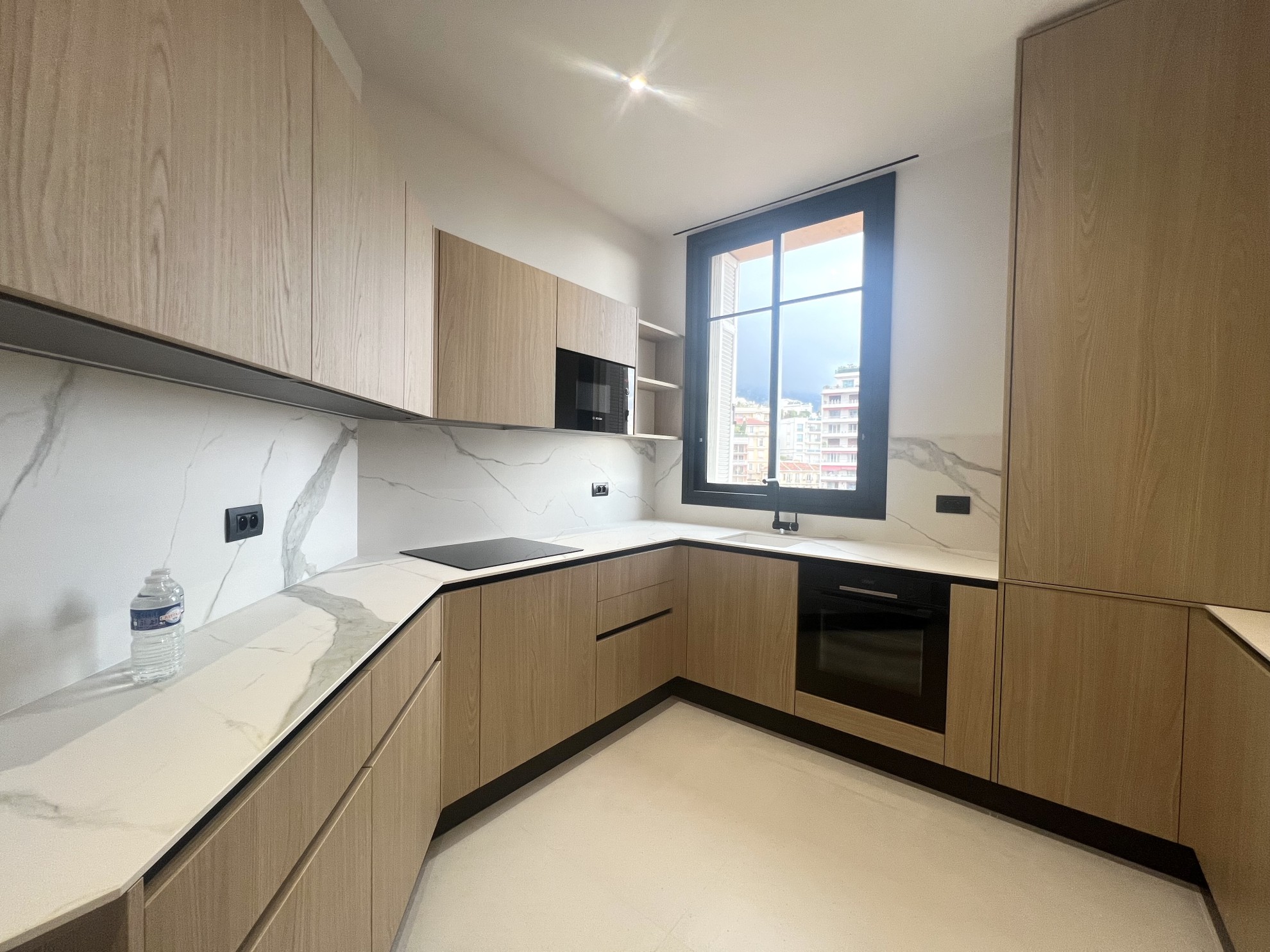MAGNIFIQUE 5 PIÈCES RÉNOVÉ - FRANZIDO PALACE