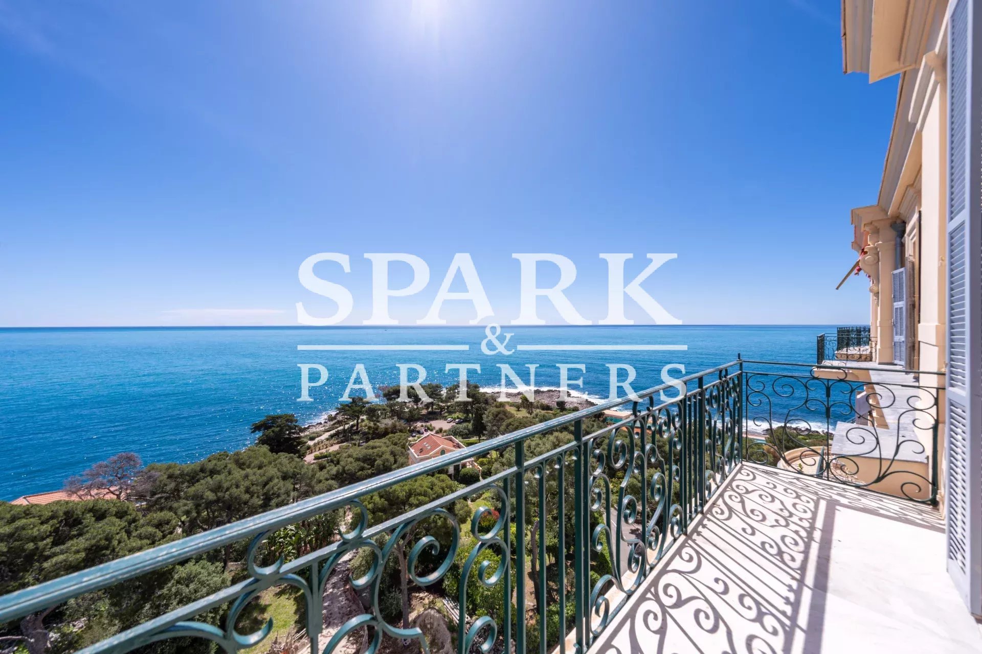 Sublime appartement 4 pièces vue imprenable sur la mer