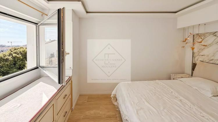Bien rare — Appartement rénové proche du Palais des Festivals