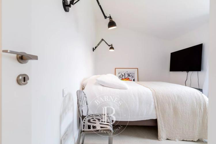 Valbonne - A pied du village - Propriété familiale rénovée - Maison d’amis - Mazet - Appartement indépendant.