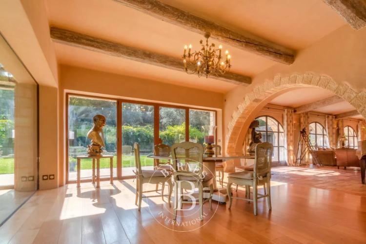 Entre Cannes et Monaco - Unique domaine équestre 23 hectares avec bastide en pierre