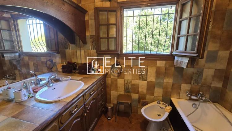 APPARTEMENT 3 PIÈCES EN BAS DE VILLA 104 m² + TERRAIN DE 1000 m² MOUANS-SARTOUX
