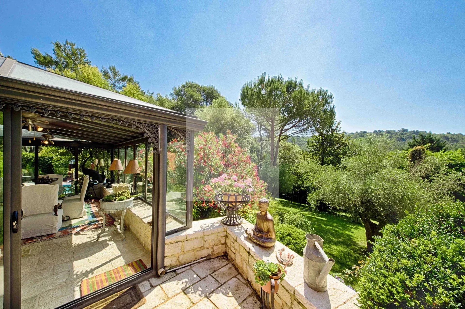 Demeure d'exception à Mougins aux portes de Golf
