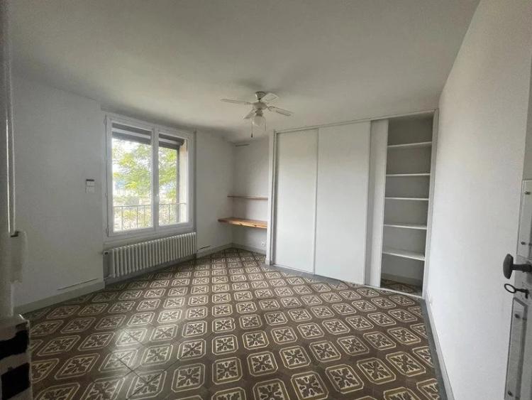 PROCHE CENTRE MAISON BOURGEOISE VUE EXCEPTIONNELLE SUR 2952m2 TERRAIN CONSTRUCTIBLE