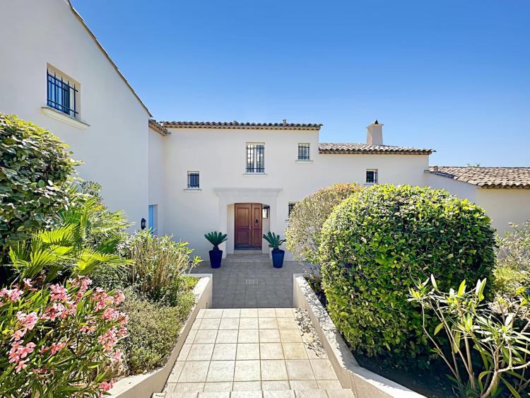 Villa dans un domaine sécurisé à vendre à Grimaud