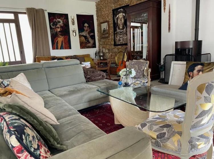 CHARME ET AUTHENTICITE MAISON T4 145 M2 AMPUS