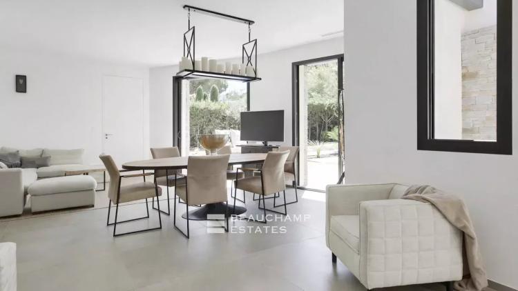Villa moderne proche de la plage des Salins, dans un domaine privé et sécurisé