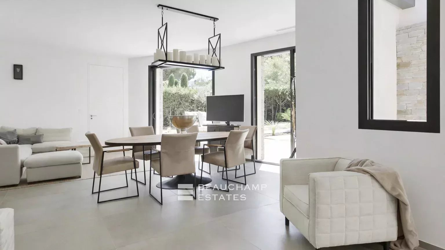 Villa moderne proche de la plage des Salins, dans un domaine privé et sécurisé