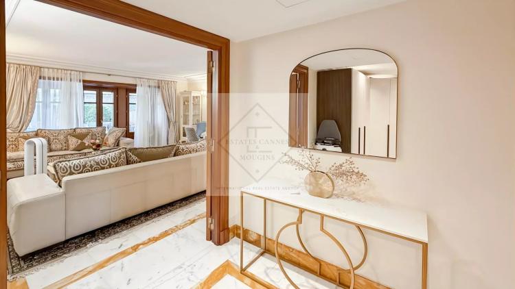 Lumière et Charme Belle Époque, Appartement trois pièces CANNES