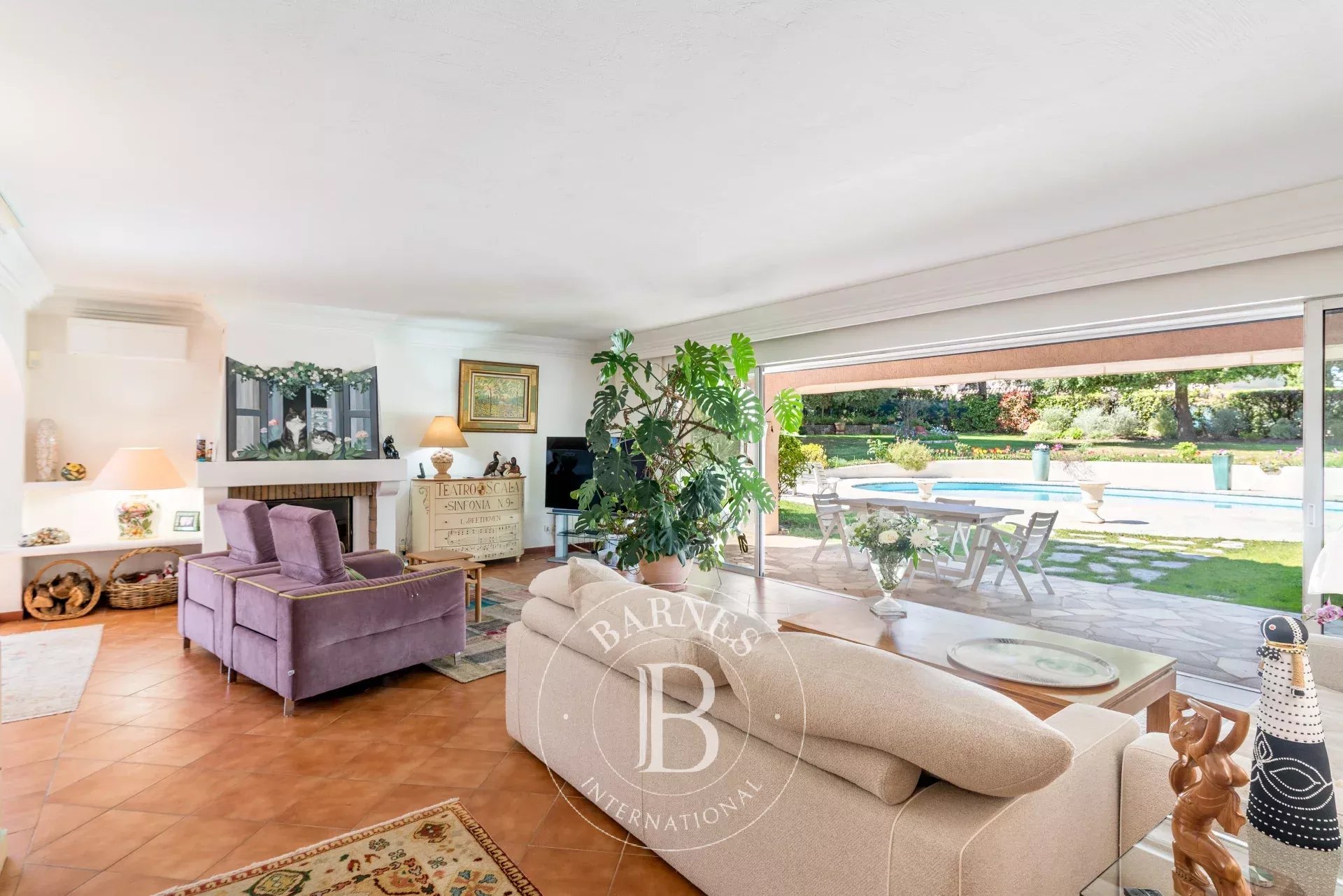 Le Rouret – Villa vue mer, domaine fermé, plein sud, 4 chambres, sous-sol complet