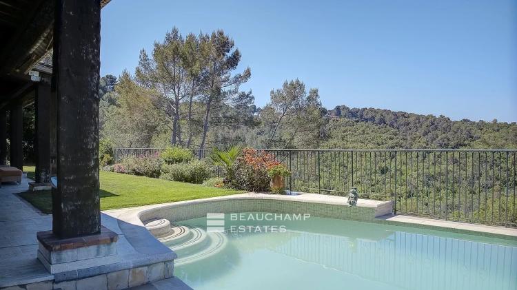 Villa provençale dans un domaine fermé - Biot