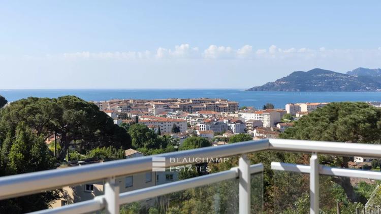 Cannes - Villa contemporaine Vue mer