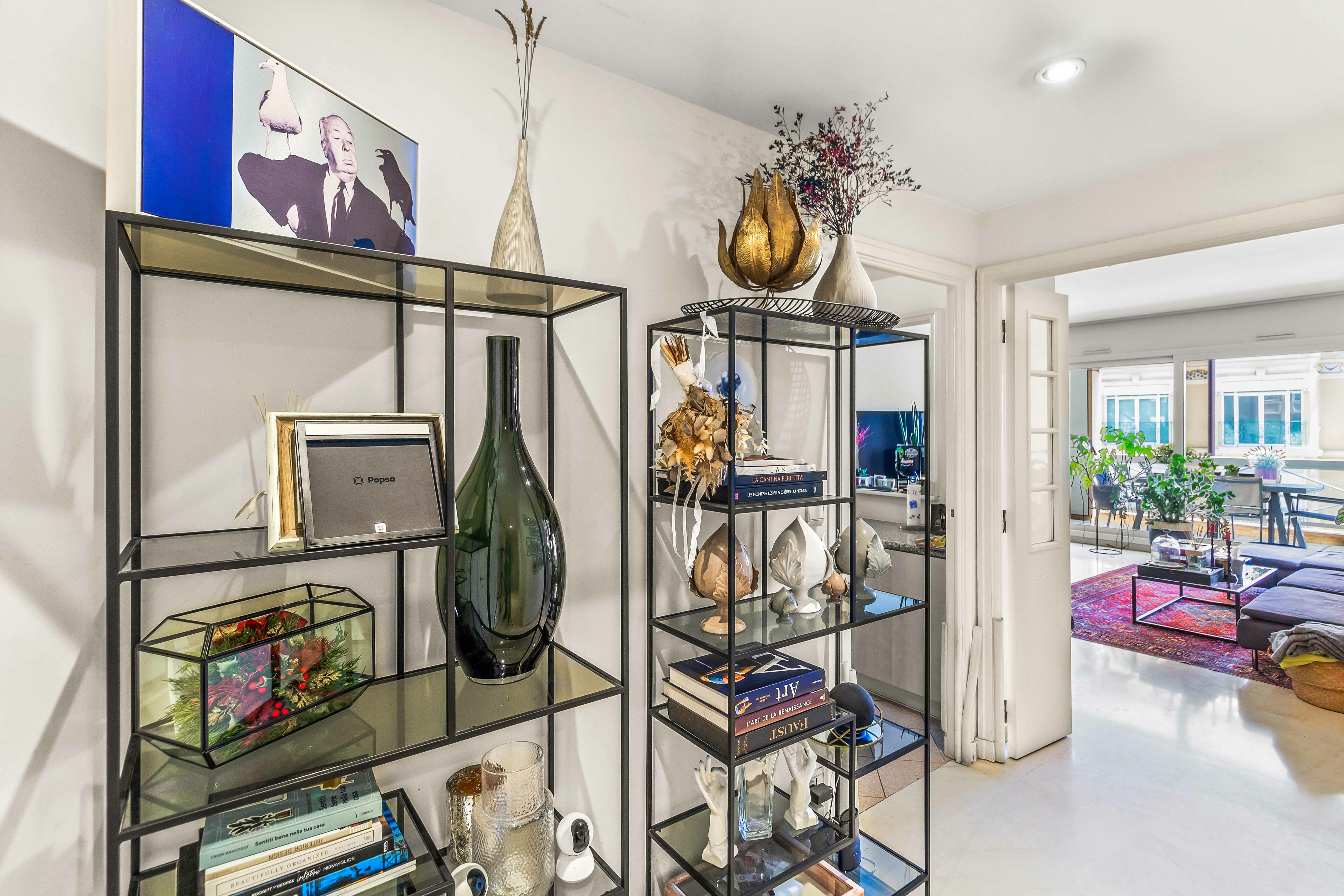 Villa Bianca: Spacieux 3 Pièces à Proximité de Mareterra avec Parking Double & Cave