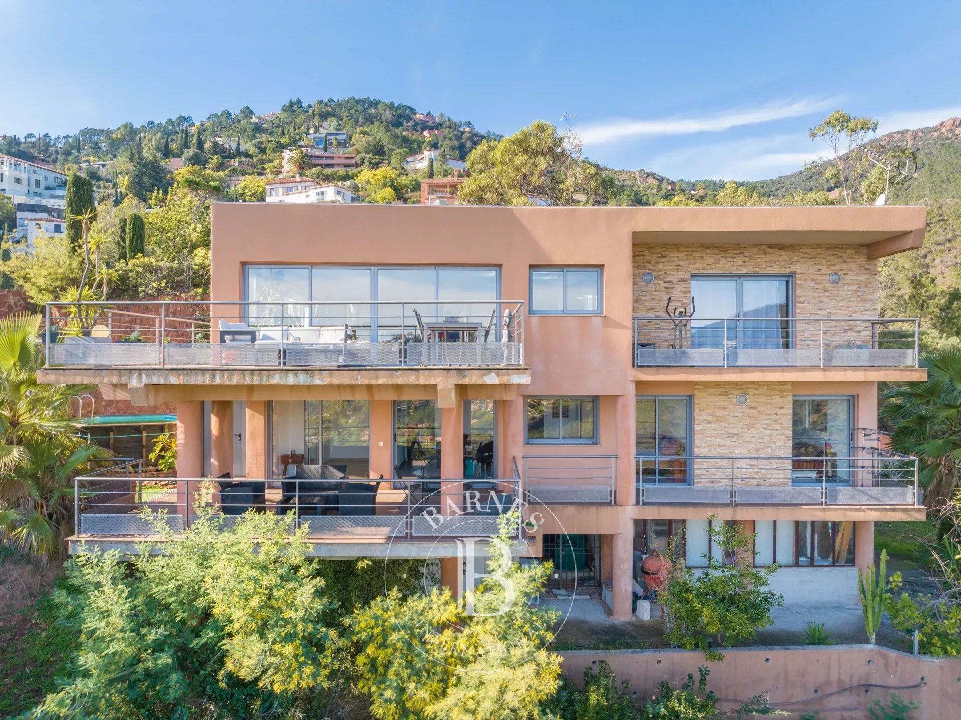 THÉOULE - VILLA CONTEMPORAINE - VUE MER PANORAMIQUE