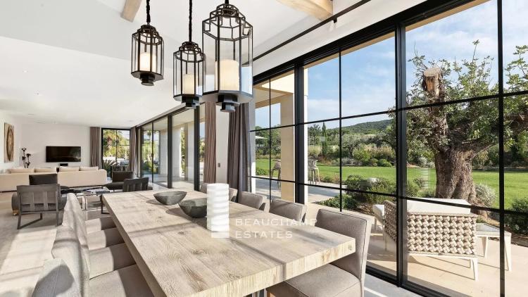 Splendide propriété 6 chambres dans un domaine Privée à Saint-Tropez