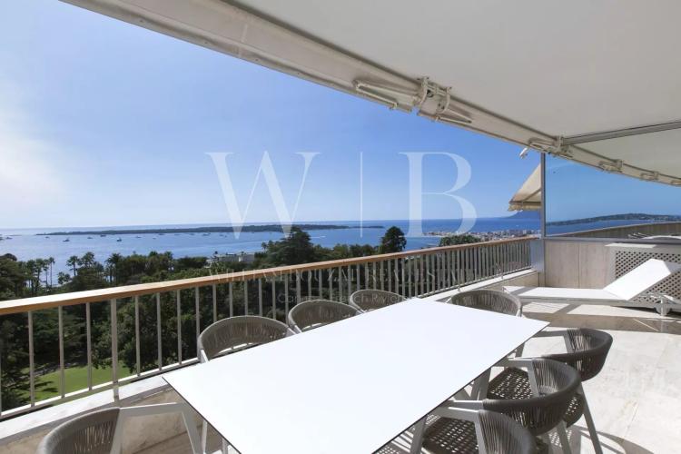 Cannes, la Californie - 5 Pièces avec vue féérique sur la mer et la baie de Cannes - Prestigieuse résidence