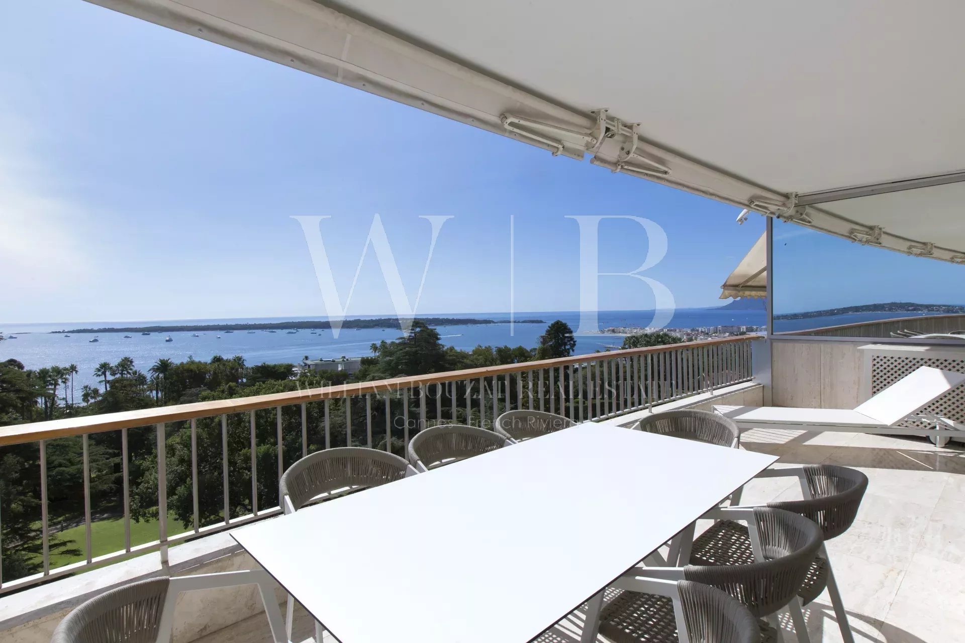 Cannes, la Californie - 5 Pièces avec vue féérique sur la mer et la baie de Cannes - Prestigieuse résidence